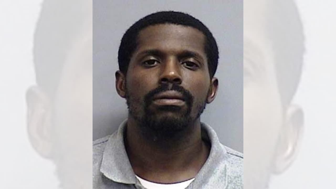 Reo acusado de asesinato grave escapa de una cárcel en Georgia presuntamente por el mal funcionamiento de una cerradura 