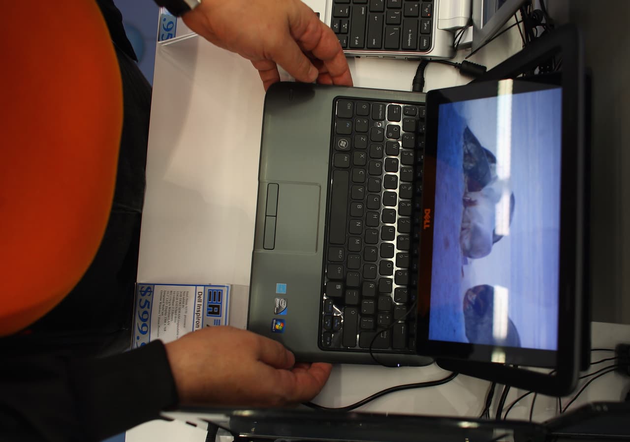 Arrestan a inmigrante en La Puente tras vender $23 millones en productos falsos por internet