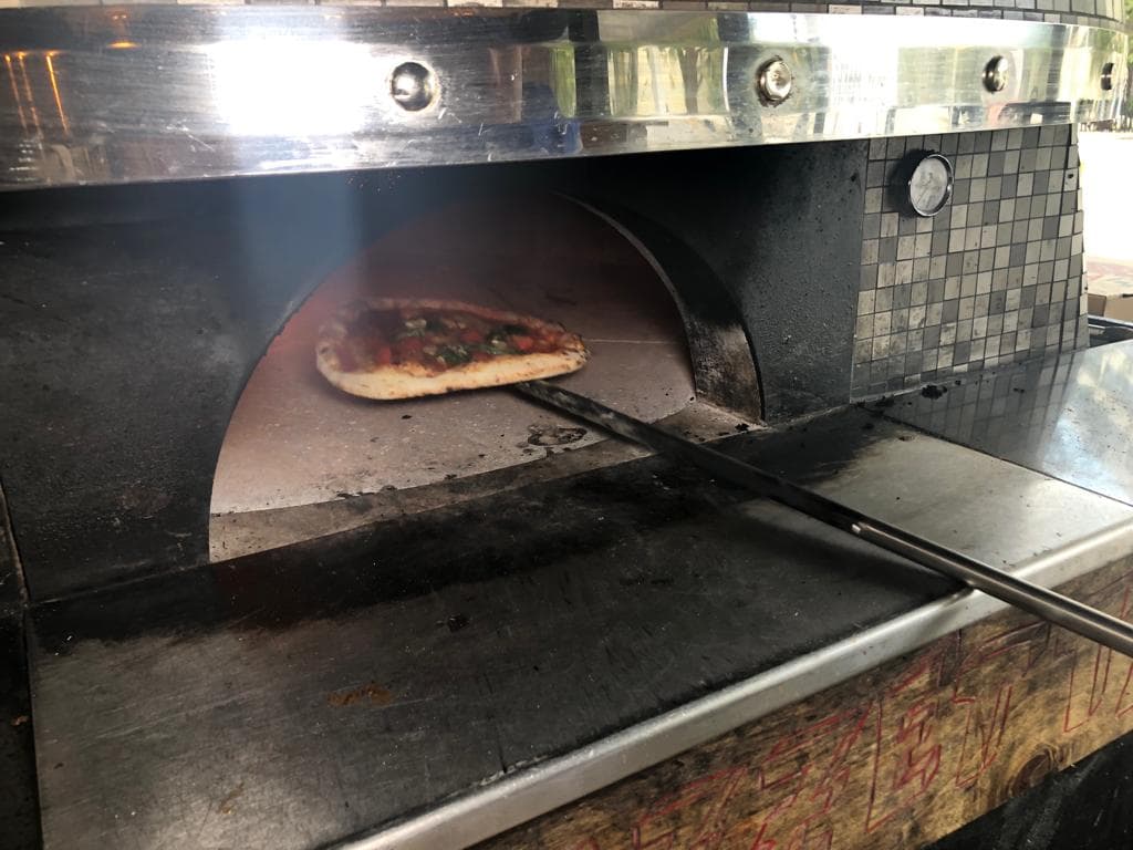 El chef confesó que con 60 o 65 segundos es suficiente para que esté lista la pizza.