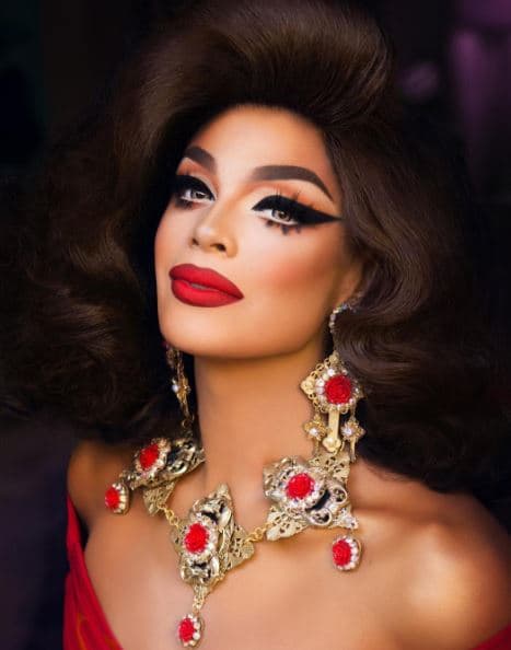 La reina sin corona del reality show "RuPaul's Drag Race" inmediatamente acaparó la atención de los usuarios de redes sociales por su enorme parecido con la legendaria actriz mexicana María Felix.
