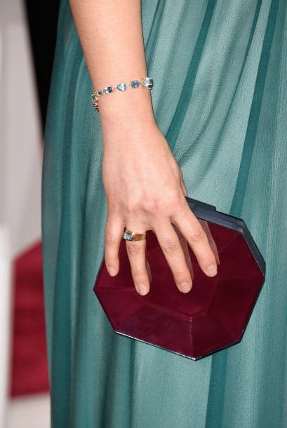 Para lograr que tus uñas se vean lindas, casi al natural es importante que consideres algunas cosas antes de aplicarles esmalte.