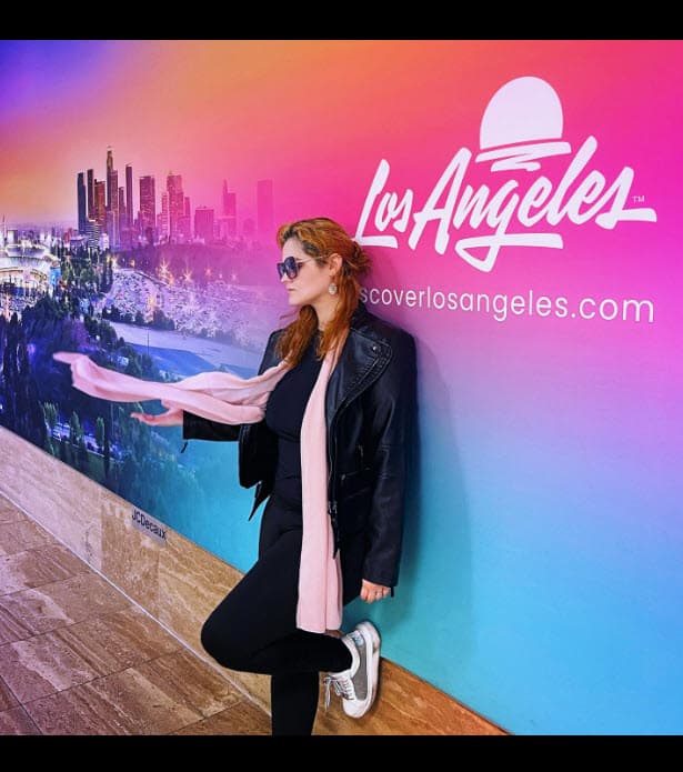 En varias ocasiones, la estrella de 
<b><a href="https://vix.com/es/detail/series-562?utm_medium=internal_referral&utm_source=univision&utm_campaign=breaking_news&utm_content=ed_entertainment&utm_term=slideshow" target="_blank">Alegrijes y Rebujos, que puedes ver gratis aquí en ViX</a></b>, ha pedido a sus fans que dejen de preguntarle sobre su etapa como actriz pues le trae malos recuerdos. 
<br>