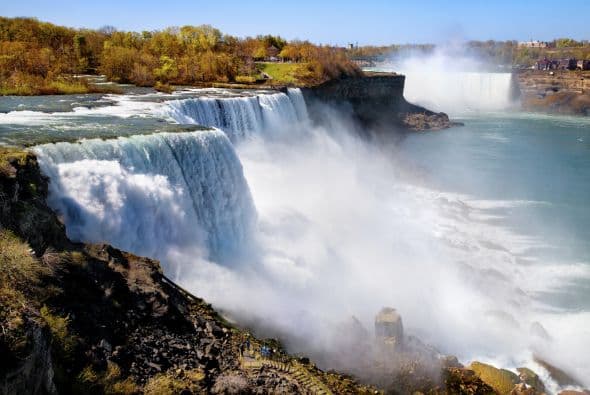1. Cataratas del Niágara. Están cerca, pero lo suficientemente apartadas como para ponerse en modo offline. Son uno de los mayores atractivos naturales del mundo.