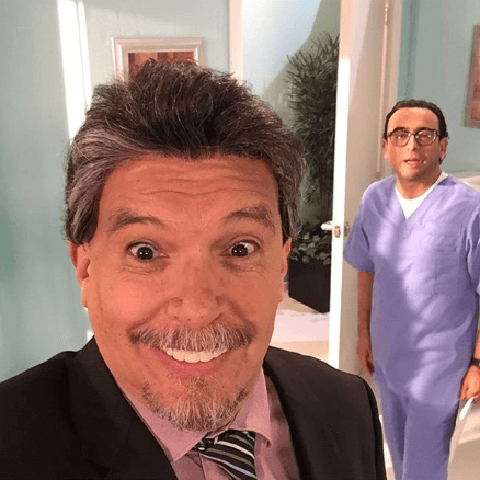 En 2013 durante el programa 'Está cañón' de Yordi Rosado se dio un beso en la boca con Adal Ramones.