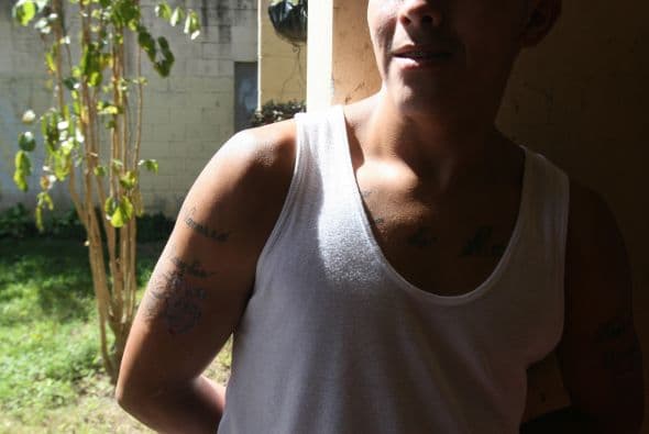 Las edades oscilan entre los 16 y 21 años. Incluso se cree que son niños de la calle, pero esta es una teoría que han desmetido diversos estudios.