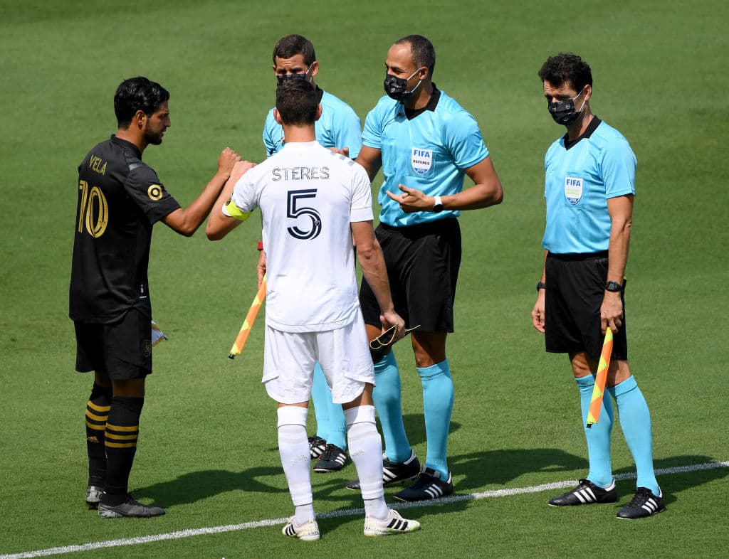 En una edición más del Clásico del Tráfico, el conjunto galáctico consiguió la victoria por dos goles a cero.