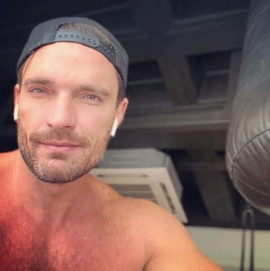 Si bien aceptó tener una nueva relación amorosa, Julián optó por no dar mayor detalle al respecto.