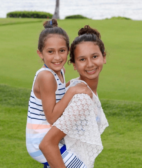 El 18 de abril de 2017, 'La Diva del Bronx' compartió en su cuenta de Instagram esta imagen en la que aparece su hija Emme, así como Natasha, la hija mayor de Alex Rodriguez.