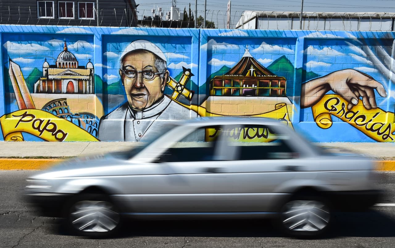 En este mural se ve al Vaticano, al papa Francisco, y a la Basílica, casa de la Virgen de Guadalupe.