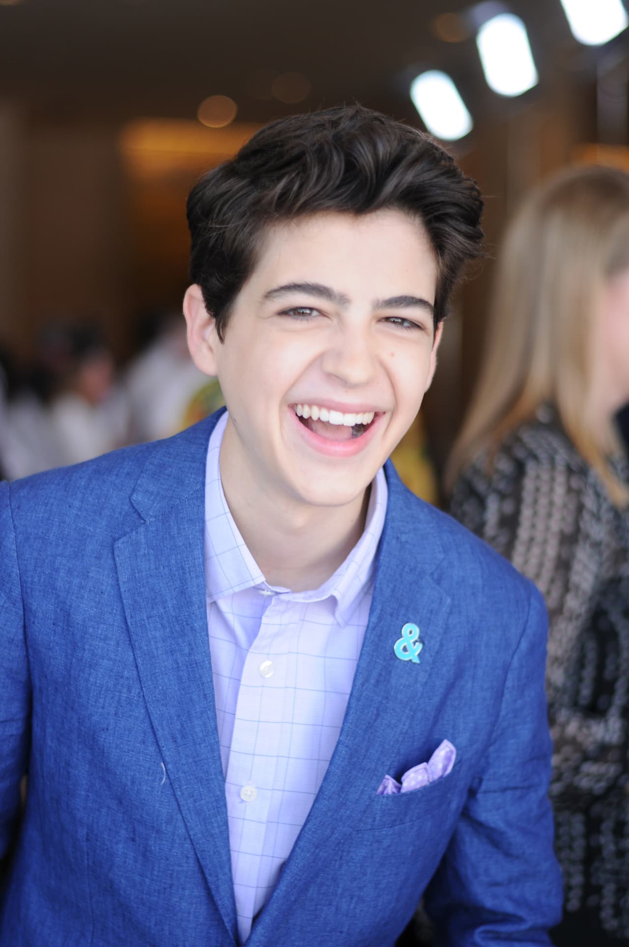 Joshua agradeció a sus fans y a los de la serie por haberle brindado la fuerza para dar este importante paso en su vida: "
<b>Gracias por darme el coraje </b>de saber quién soy y decirte esto hoy".
<br>