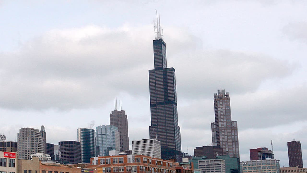 Chicago enfrenta otro día invernal en abril, frío, nieve y helada por segunda vez esta semana