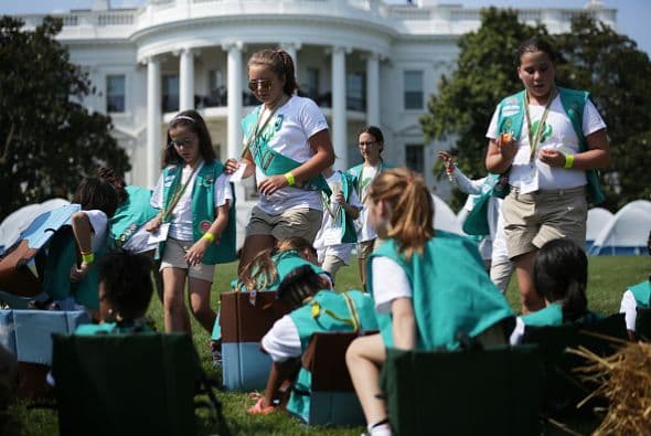 Al participar en las divertidas actividades, la primera dama de Estados Unidos les dijo que quería ganar un escudo.