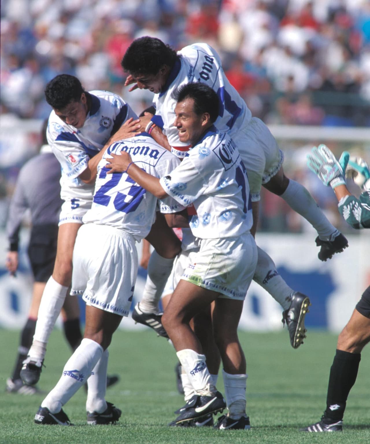 Los Toros del Celaya lograron su cupo en el máximo circuito venciendo a los Tuzos de Pachuca en la entonces llamada 'Primera A'.