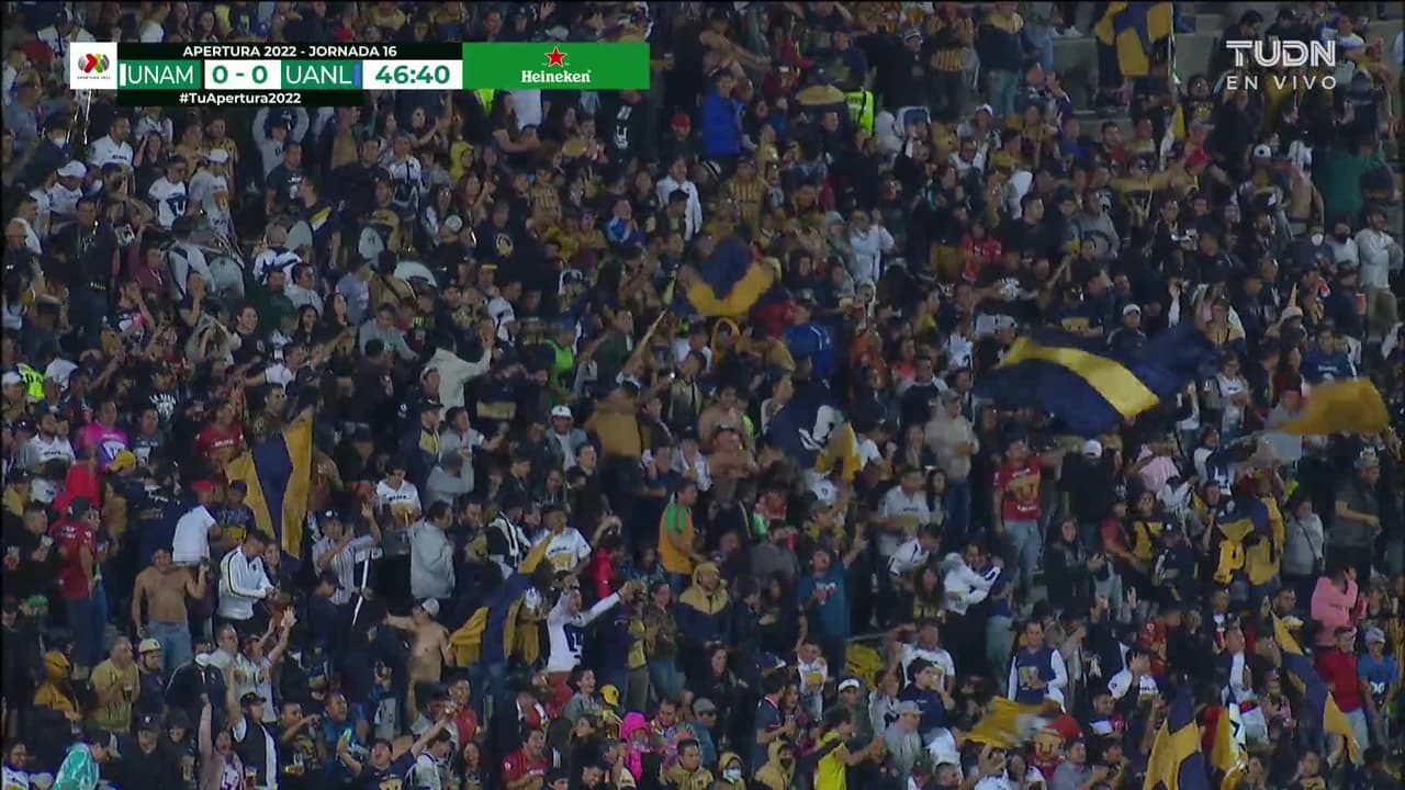 ¡GOL!  anota para Pumas UNAM. Juan Dinenno