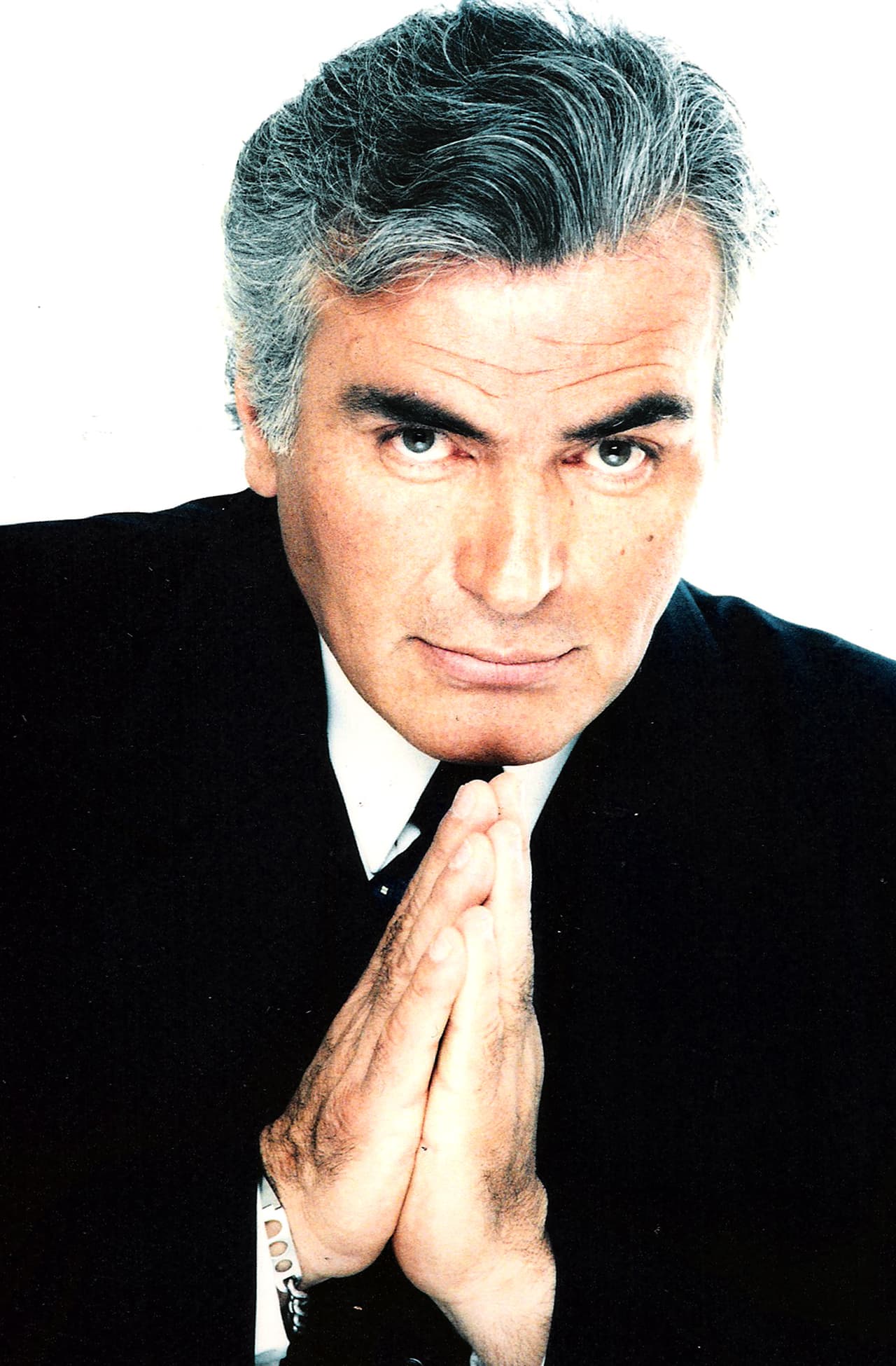 Salvador continuó cosechando éxitos en la pantalla chica con melodramas como 'El camino secreto'(1986) al lado de Daniela Romo, 'Como la hiedra' (1987) con Luisa Kuliok y 'Mi nombre es coraje' (1988).