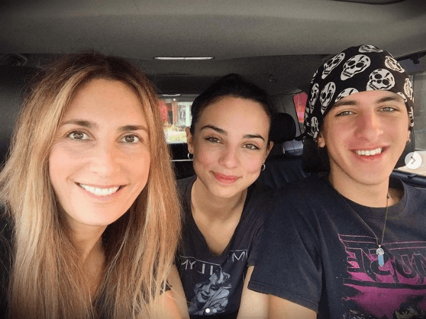 “Bello como su padre”, “Es impresionante el parecido a Eduardo Palomo”, “Parece su gemelo”, “Igualito a su papá” y “Guapísimo” son sólo algunos de los comentarios que dejaron al pie de la publicación.