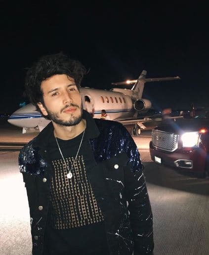 Sebastián Yatra iniciará una nueva faceta dentro de su corta y fructífera carrera artística.