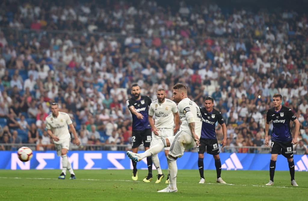 El capitán Sergio Ramos se encargó de ejecutar el penal para el 4-1 definitivo.