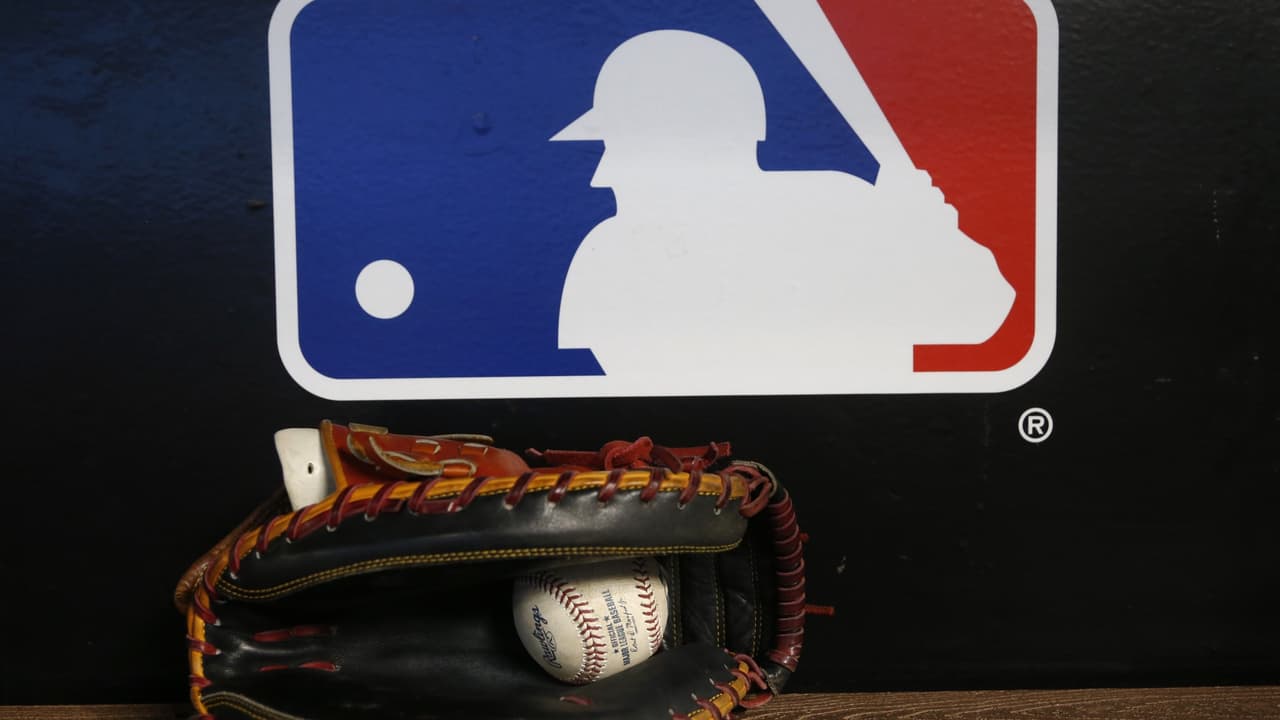 MLB envía al sindicato de jugadores estrictos protocolos para prevenir COVID-19