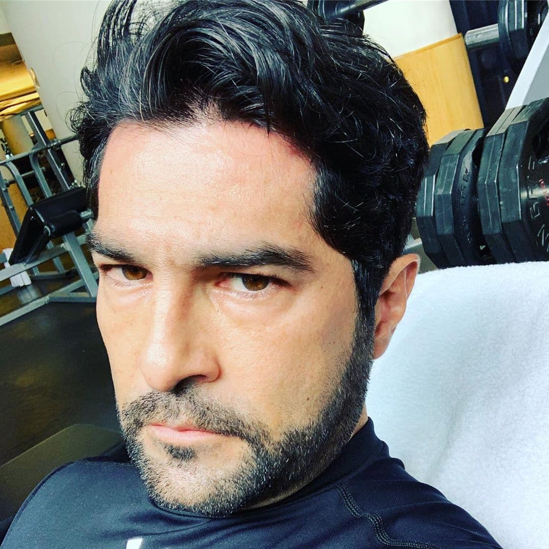 Después de saludarse, Arturo explicó a Cruz que pasaría por su hija y fue cuando se llevó una gran sorpresa.