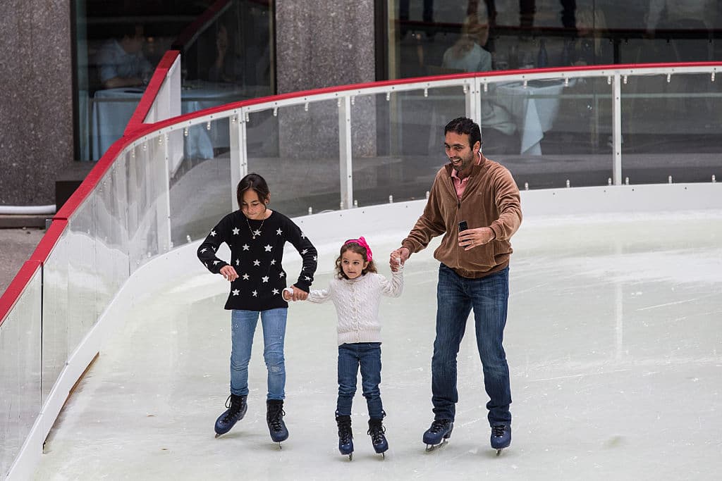Desde 1936 ‘The Rink’ ha brindado a los neoyorquinos e invitados la experiencia de patinar en la ciudad de Nueva York rodeado de la hermosa arquitectura del Rockefeller Center. Este año estrena su temporada No. 86.