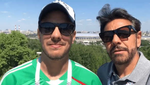 <b>Eugenio Derb</b>ez festejó en grande el Día del Padre desde la sede mundialista junto a su hijo
<b><a href="https://www.univision.com/networks/galavision/eugenio-derbez-le-da-clases-de-aleman-a-su-hijo-vadhir">Vadhir</a></b>.