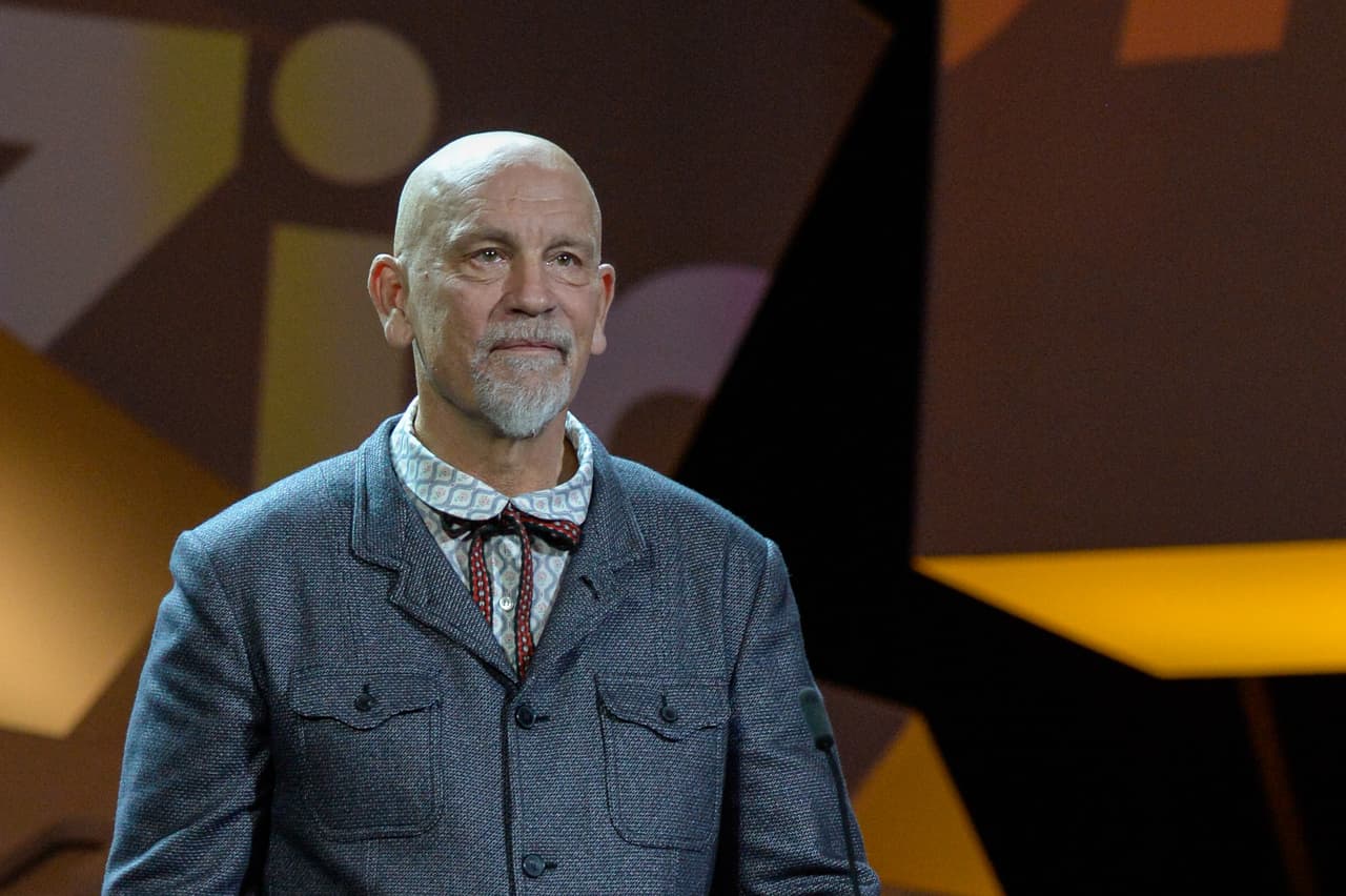 <b>John Malkovich</b> es otro de los pelones más reconocidos de Hollywood.