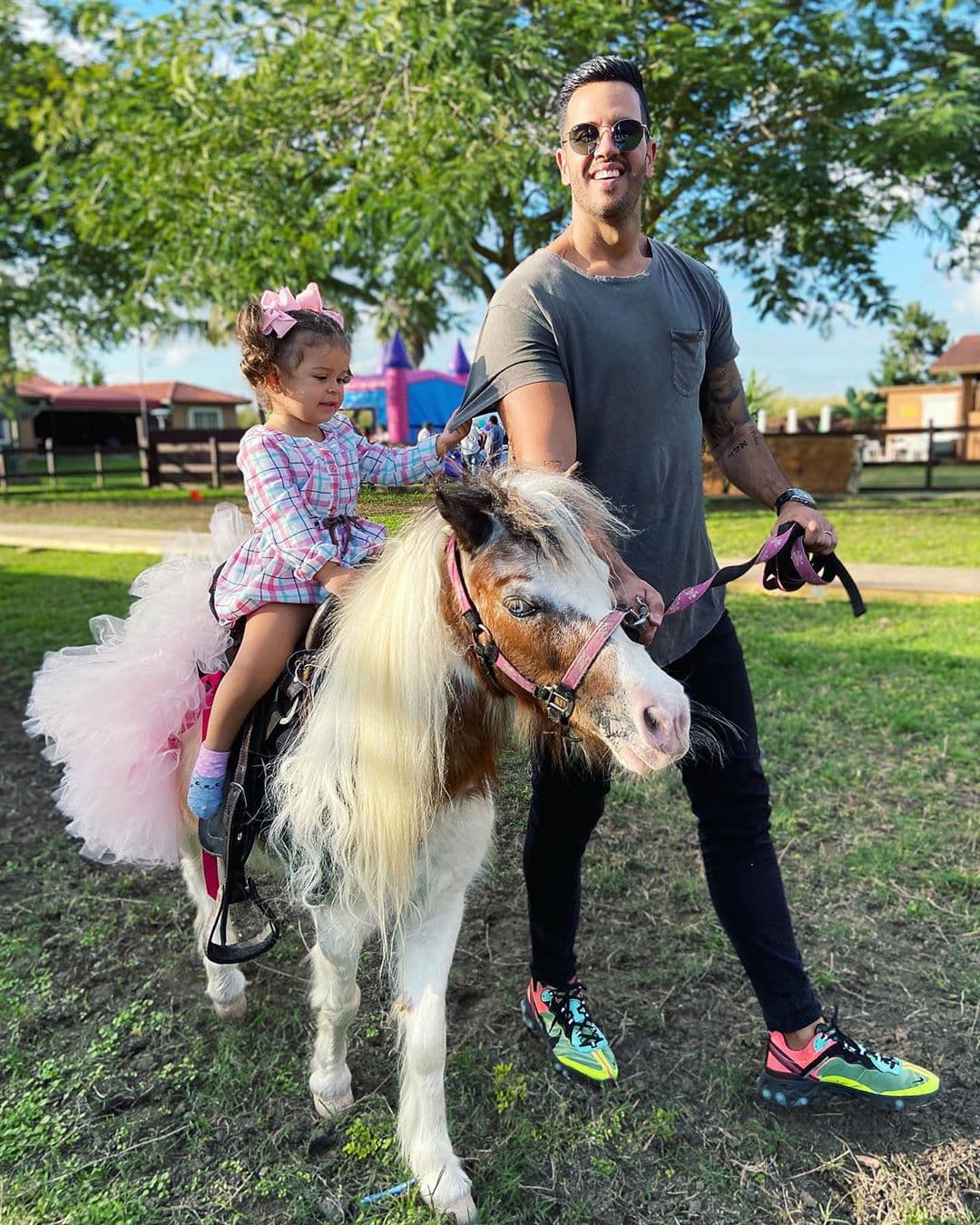 El chef venezolano disfrutó cada una de las vueltas que sus hijas le pidieron. Para él, lo importante es pasar tiempo en familia.