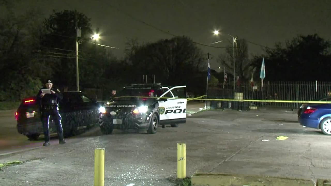 Matan a tiros a un hombre después de discutir con una pareja al noroeste de Houston