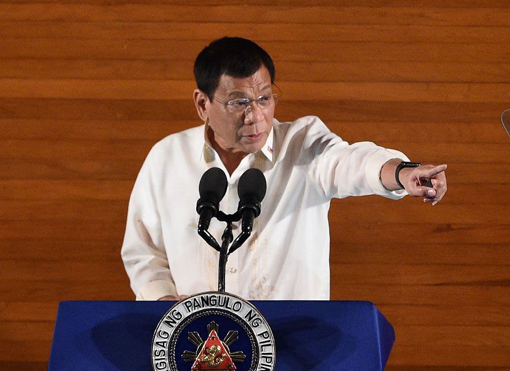 El presidente de Filipinas confiesa que personalmente mató a presuntos delincuentes 