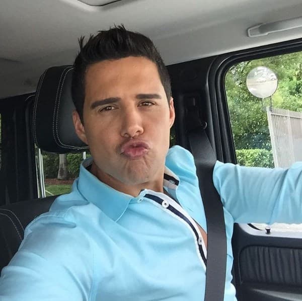 El miércoles 8 de abril de 2015, Alejandro Chabán se unió oficialmente al equipo de conductores de Despierta América.