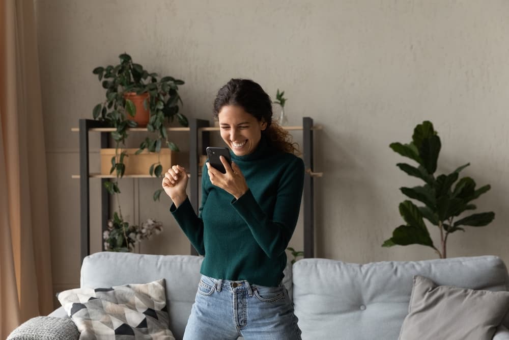 Llegarán buenas noticias económicas, algo que posiblemente estabas esperando desde hace algún tiempo, pero que no se había materializado. Así que prepárate, pronto tendrás en tus manos ese dinerito qué tanta falta hace en estos tiempos difíciles.
<br>
