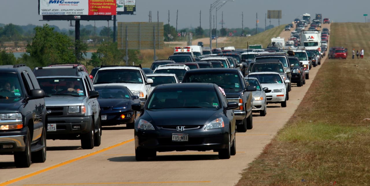 Te explicamos qué es DriveTexas y cómo puede ser una ayuda si planeas conducir durante la temporada navideña