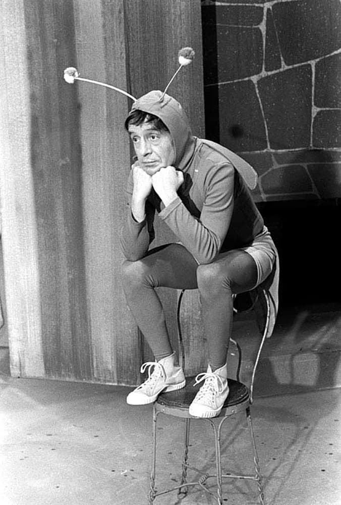 En su juventud se ganó la vida arriba del ring de boxeo, aunque al poco tiempo abandonó la disciplina.