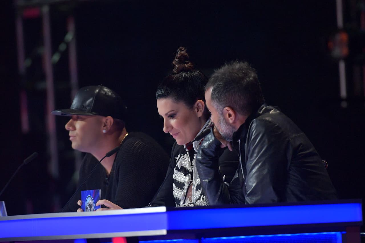 Precisamente, en esta última eliminación vimos a Mario conmovido hasta las lágrimas. no fue sencillo para los jueces decirle adiós a grandes talentos, pero desafortunadamente no hay espacio para todos.