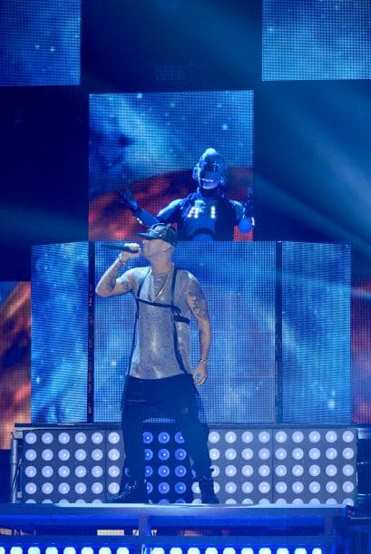 Wisin fue el primero en salir.