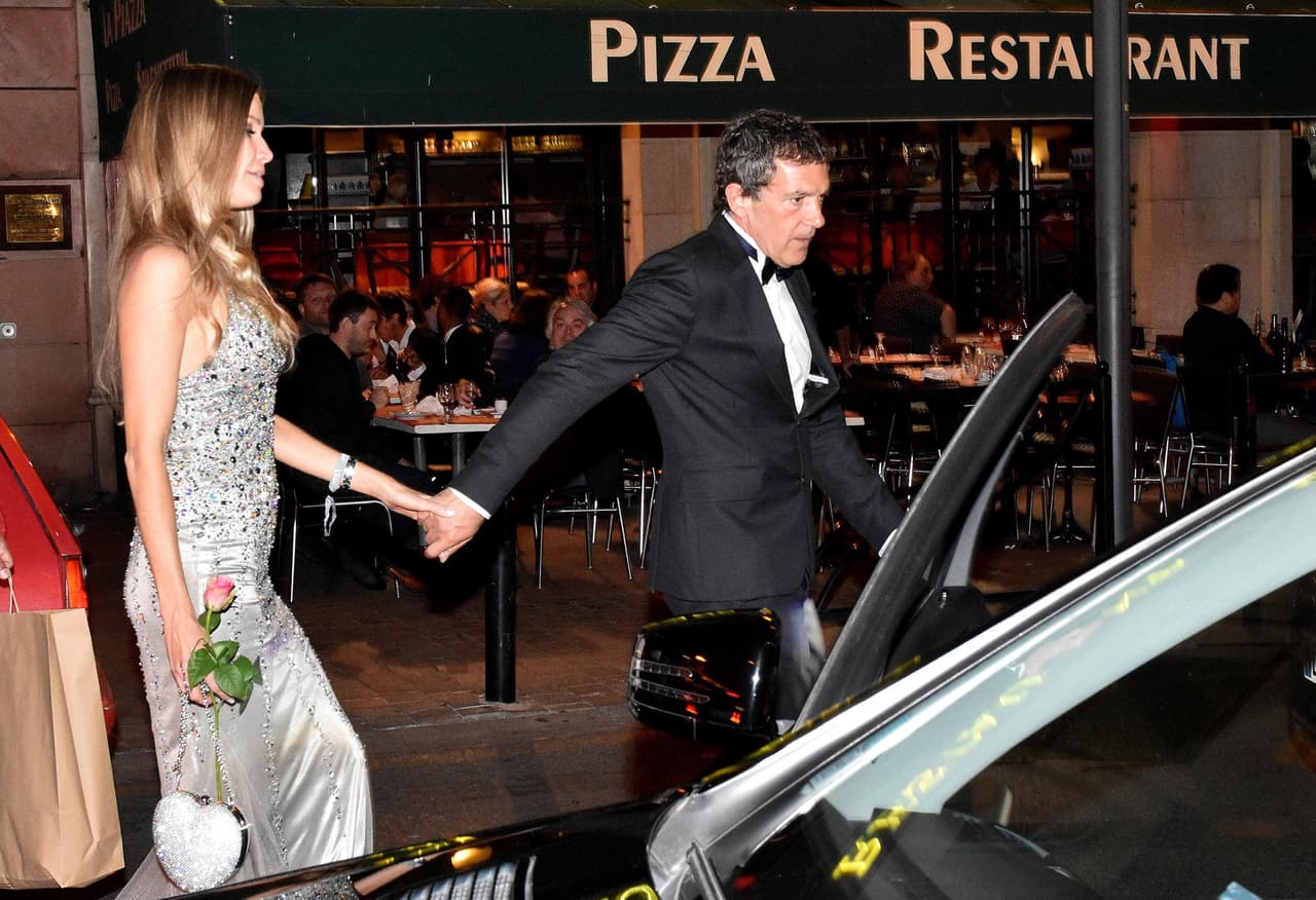 Esta vez fueron captados tomaditos de la mano.