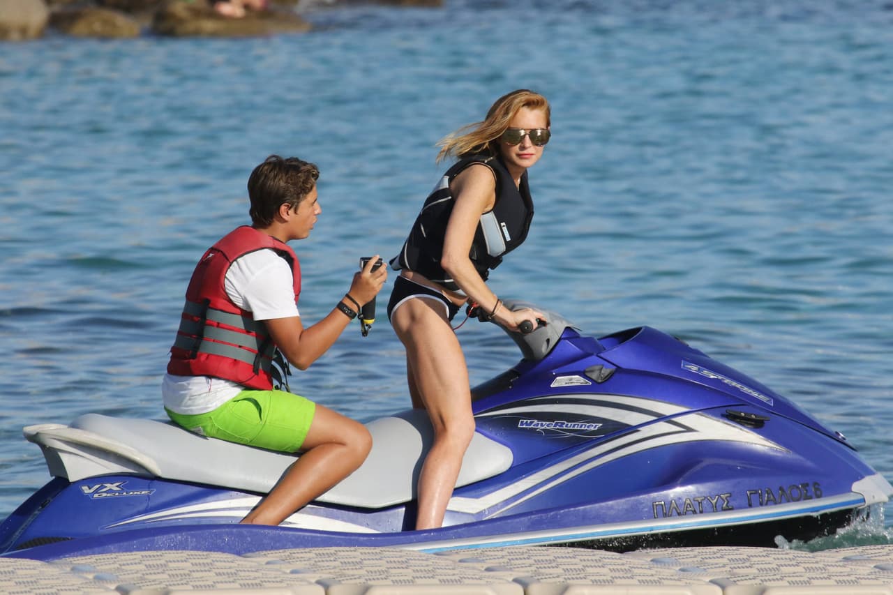 Hasta se paró en pleno mar abierto.