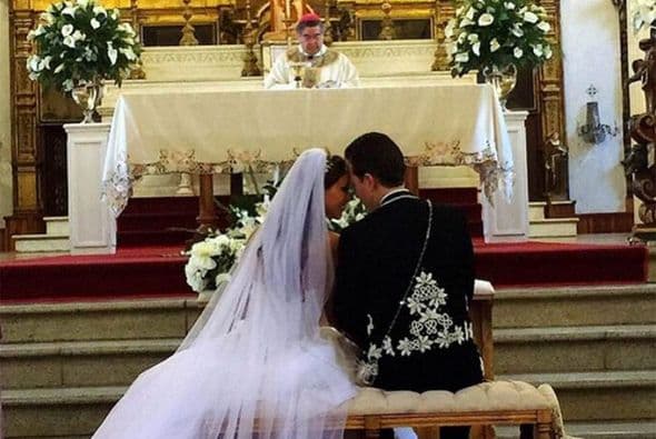 ¡Anahí y Manuel Velasco ya son marido y mujer!