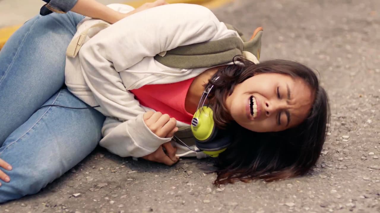 Poco después, el tío de Charly asesinó a los padres de Yamelí. Monchis los visitó para exigirles un pago por su seguridad. Ante la negativa que encontró, no se tocó el corazón y los asesinó.