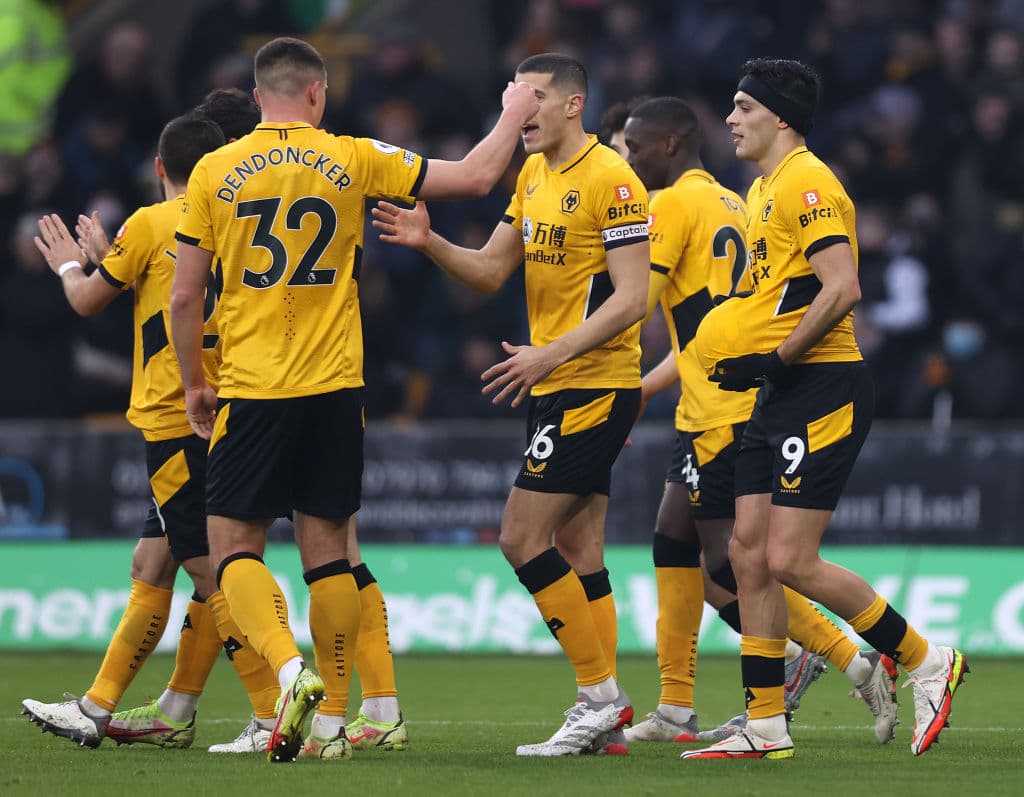 Con goles de Raúl Alosno Jiménez (37'), Conor Coady (59') y Adama Traoré (90+1'), el Wolverhampton le pega 3-1 al Southampton y consiguen tres importantes puntos.