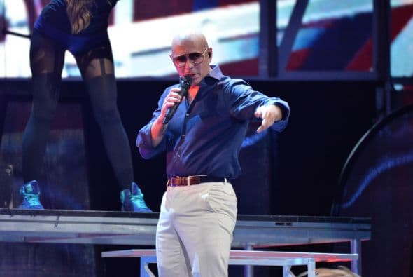 Pitbull llegó candente a los ensayos.
