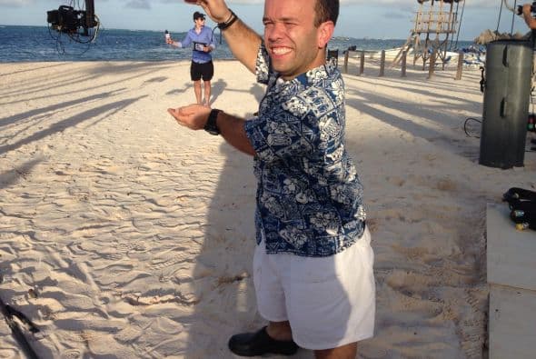 Carlitos creía que no podía hacer muchas cosas, por eso su madre siempre estuvo detrás de él: "Ella me decía: 'Nunca me digas que tú no puedes, levántate, coge la silla y párate arriba", recordó.