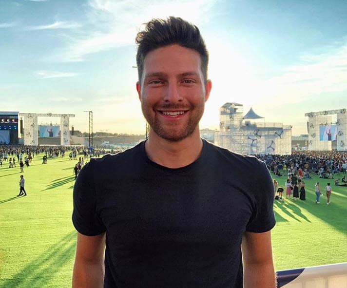 Esta relación amorosa ocurrió cuando él tenía 16 años y ella 17.