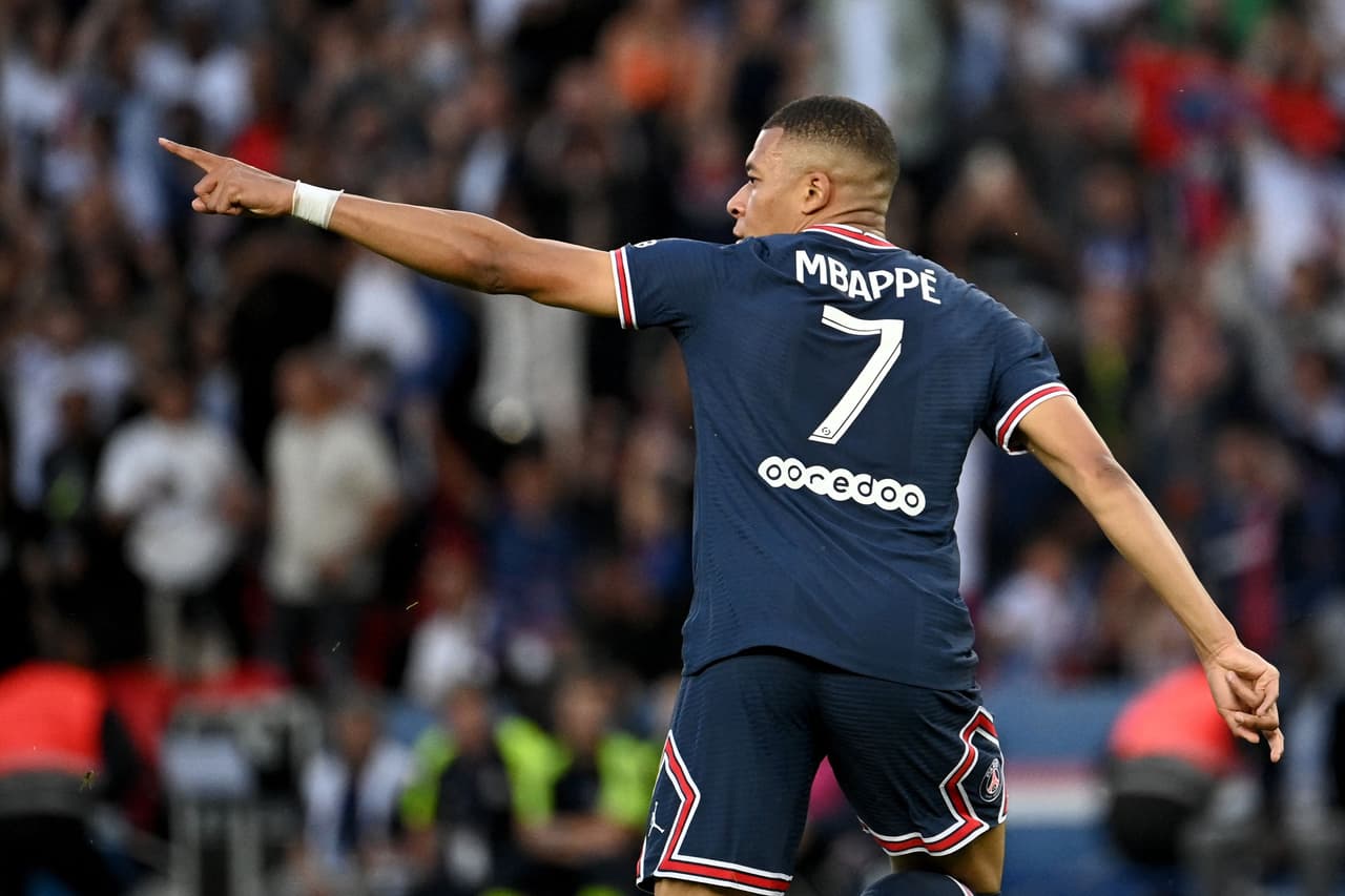 PSG golea 5-0 al Metz con hat-trick de Mbappé y goles de Neymar y Di María -en su despedida- en la Jornada 38 de la Ligue 1.