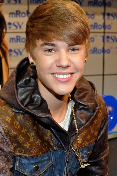 Misma que Justin Bieber alineó y blanqueó para lucir perfecto ahora que es uno de los jóvenes más apuestos y cotizados del 'showbiz'.