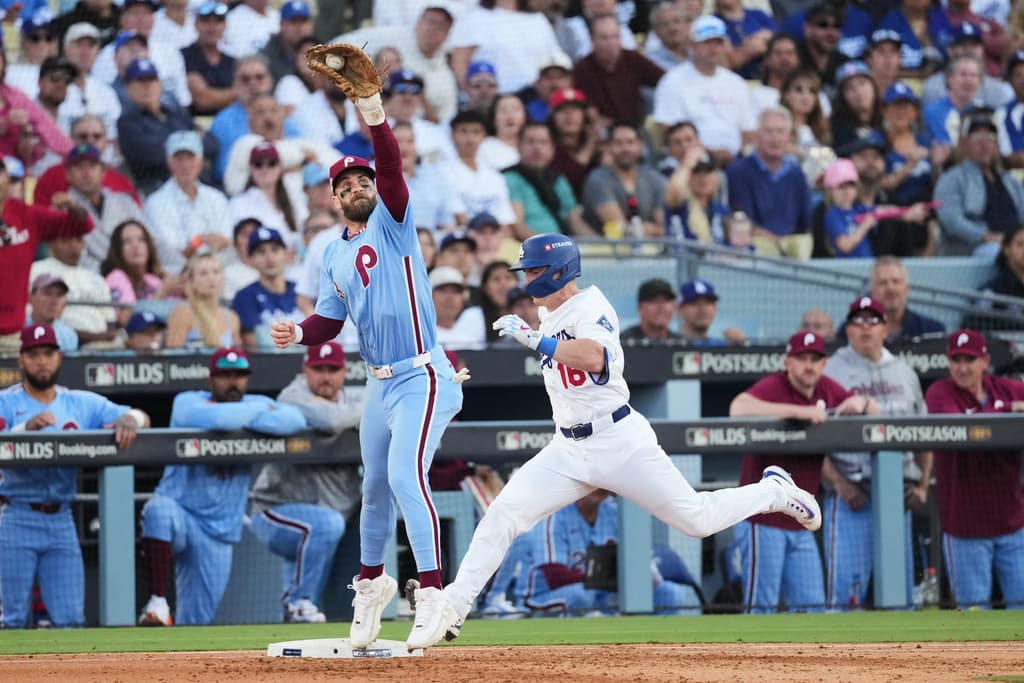 El juego decisivo concluyó cuando el relevista Orion Kerkering realizó un tiro descontrolado hacia el home plate tras controlar mal un batazo de regreso de Andy Pages con las bases llenas y dos outs en la undécima entrada.
