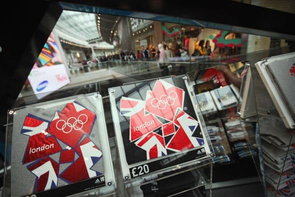 La construcción e inauguración de este centro comercial forma parte de una serie de reestructuraciones previas a los Juegos Olímpicos de Londres 2012.