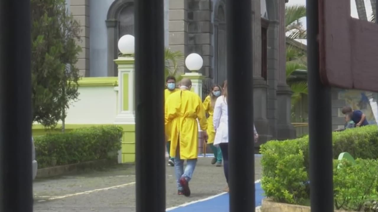 <b>Denuncian que unas 50 ancianas fueron abusadas sexualmente en un asilo</b>
<br>
<br>De las 50 mujeres hasta el momento se han confirmado los hechos en dos casos. Se trata de unas adultas mayores de 72 y 78 años de edad. Familiares piden justicia.