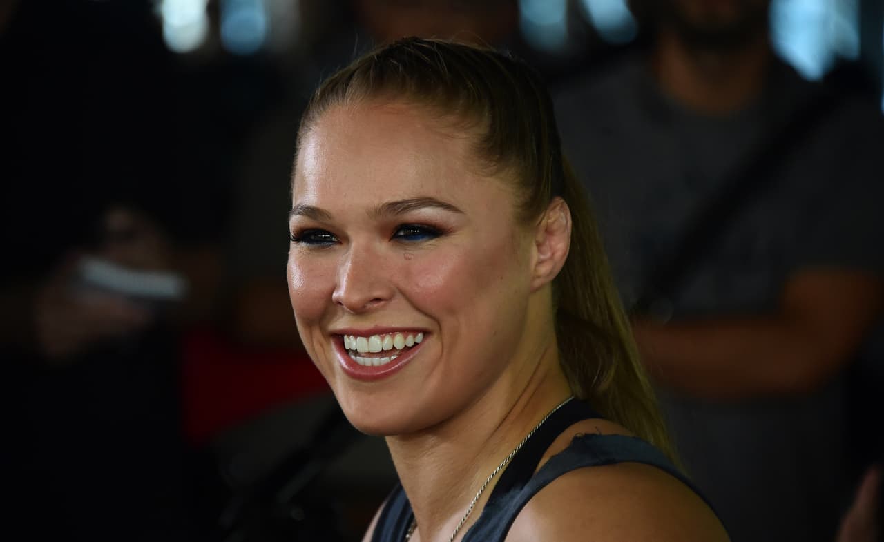 Ronda Rousey se pone candente